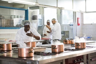 Métiers des services : mon bon plan pour l'emploi