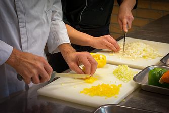 Emploi saisonnier : devenez commis de cuisine