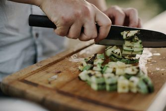 Les métiers du service en salle : agent de restauration